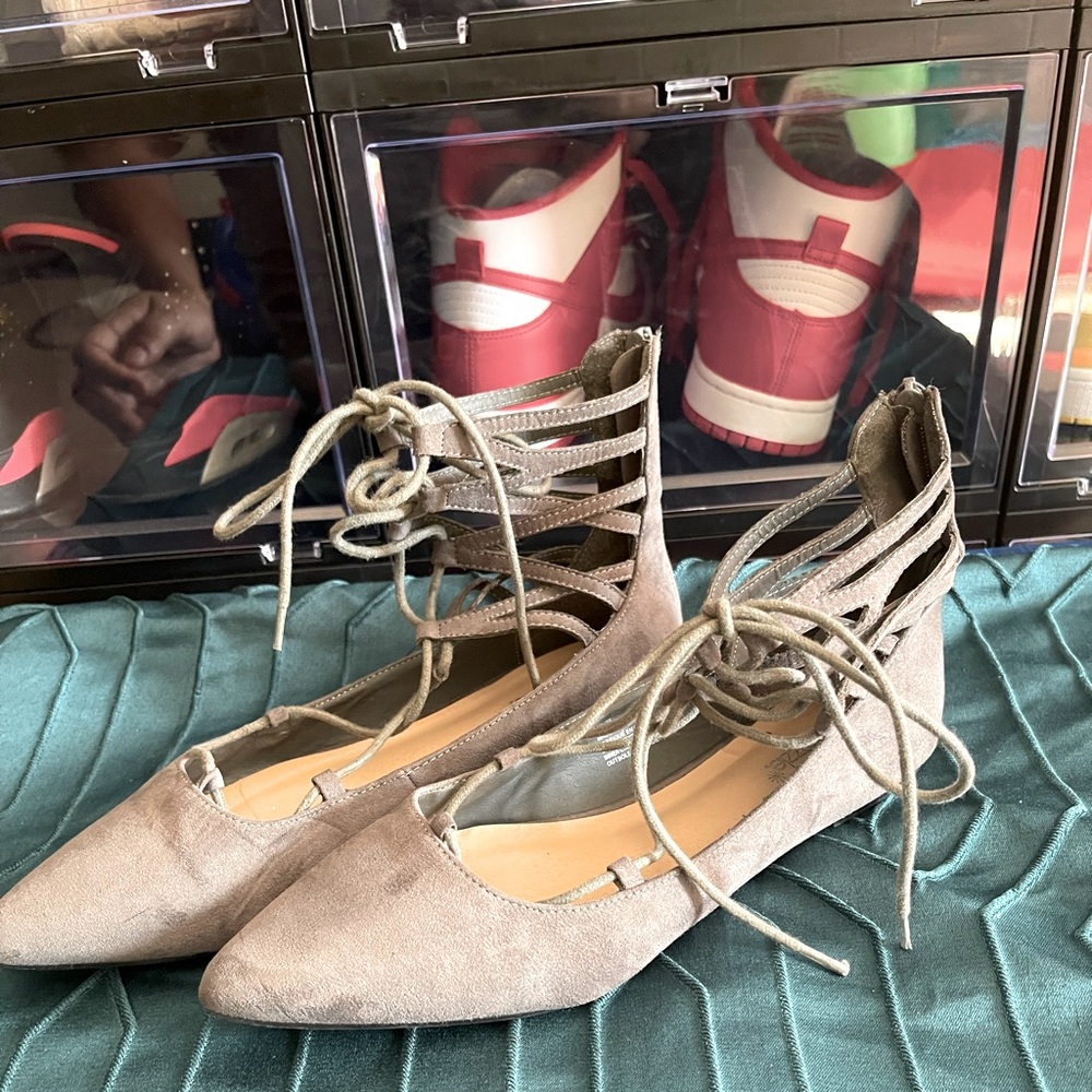 Gray lace up flats